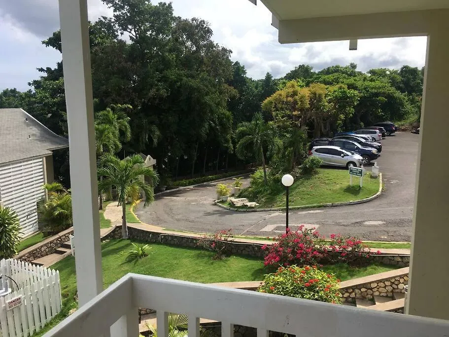 Daire Ocho Rios 2 Bedroom Apartment/Flat